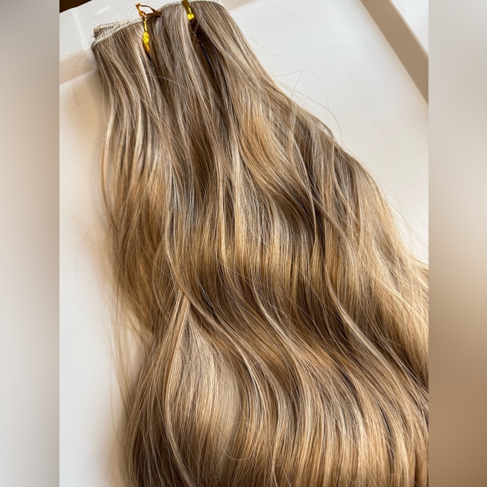 Clip In Light Brown Hair Extensions 20 In Wavy Hair - Picture 3 of 5